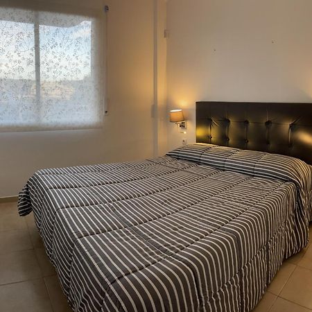 Apartment 47 Салоу Екстериор снимка